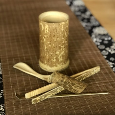 Чайні інструменти в склянці з плямистого бамбука 2
