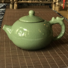 Круглий чайник із зеленого геяо 2