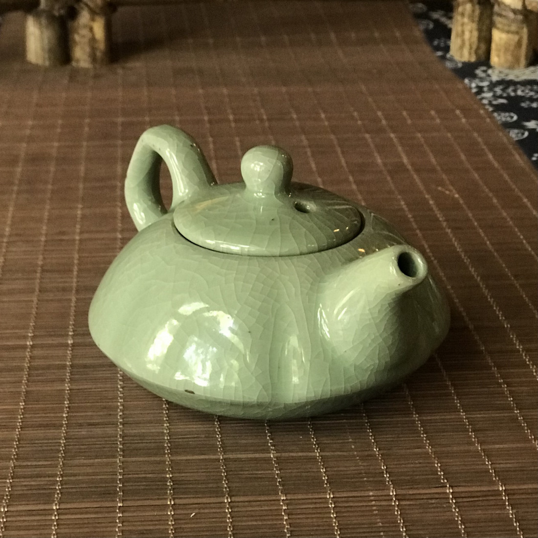 Чайник у формі квітки снігової сливи... Чайник у формі квітки снігової сливи...