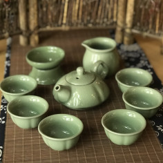 Зелений набір геяо з чайником у формі сніжної сливи квітка.