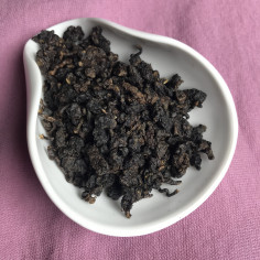 Чорне золото GABA-улун з гори Алішань