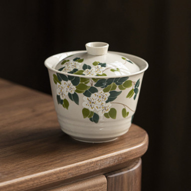 Квіти чаю - порцелянова гайвань без блюдця.