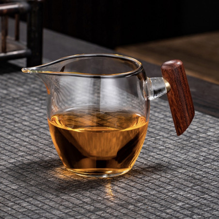 Чахай скляний з дерев'яною ручкою, високий