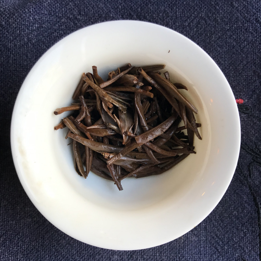 Червоний чай "Золоті брови з кущів... Червоний чай "Золоті брови з кущів...