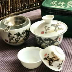 Чайний набір для подорожей (з кіньми) 2