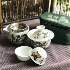 Чайний набір для подорожей (з кіньми)