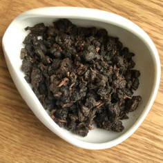 Витриманий улун із гори Алішань 2