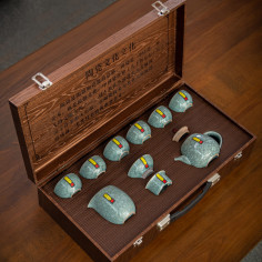 Набір чайного посуду з геяо в чемодані 2