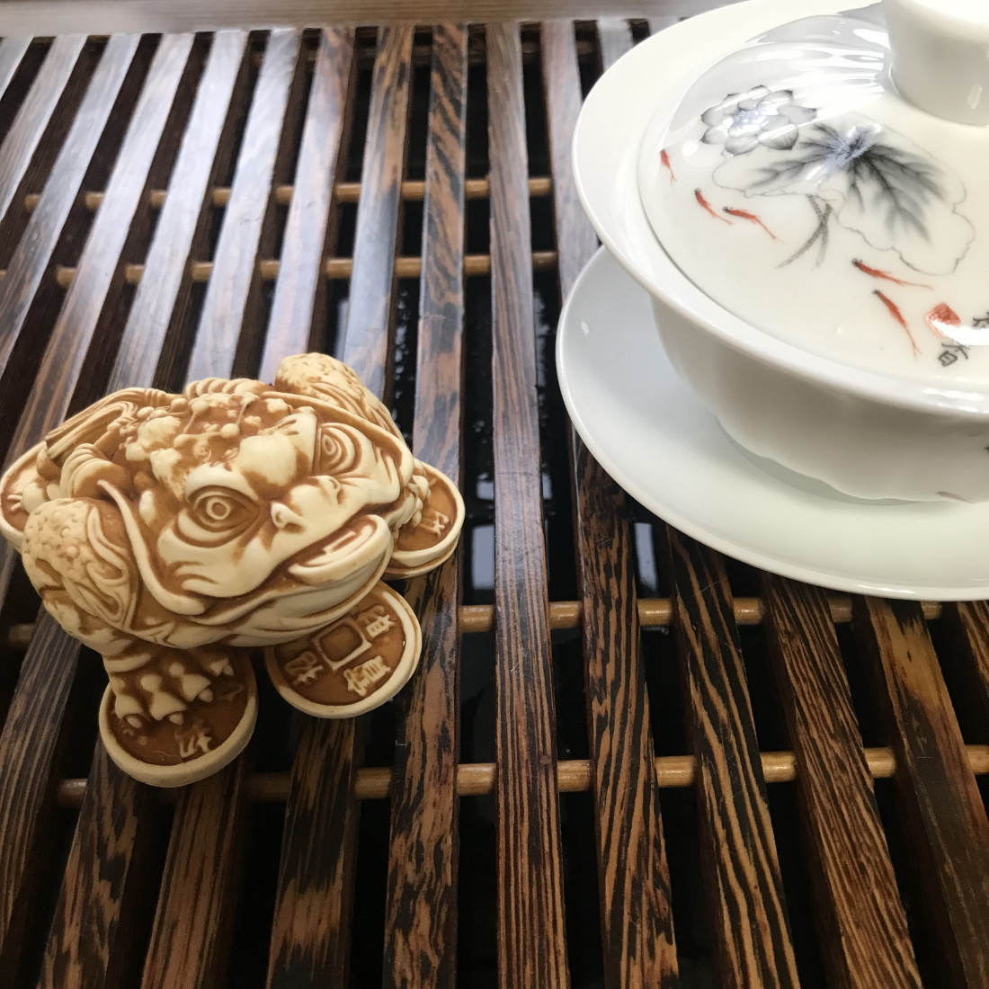 Нецке «Трилапа жаба» Нецке «Трилапа жаба»