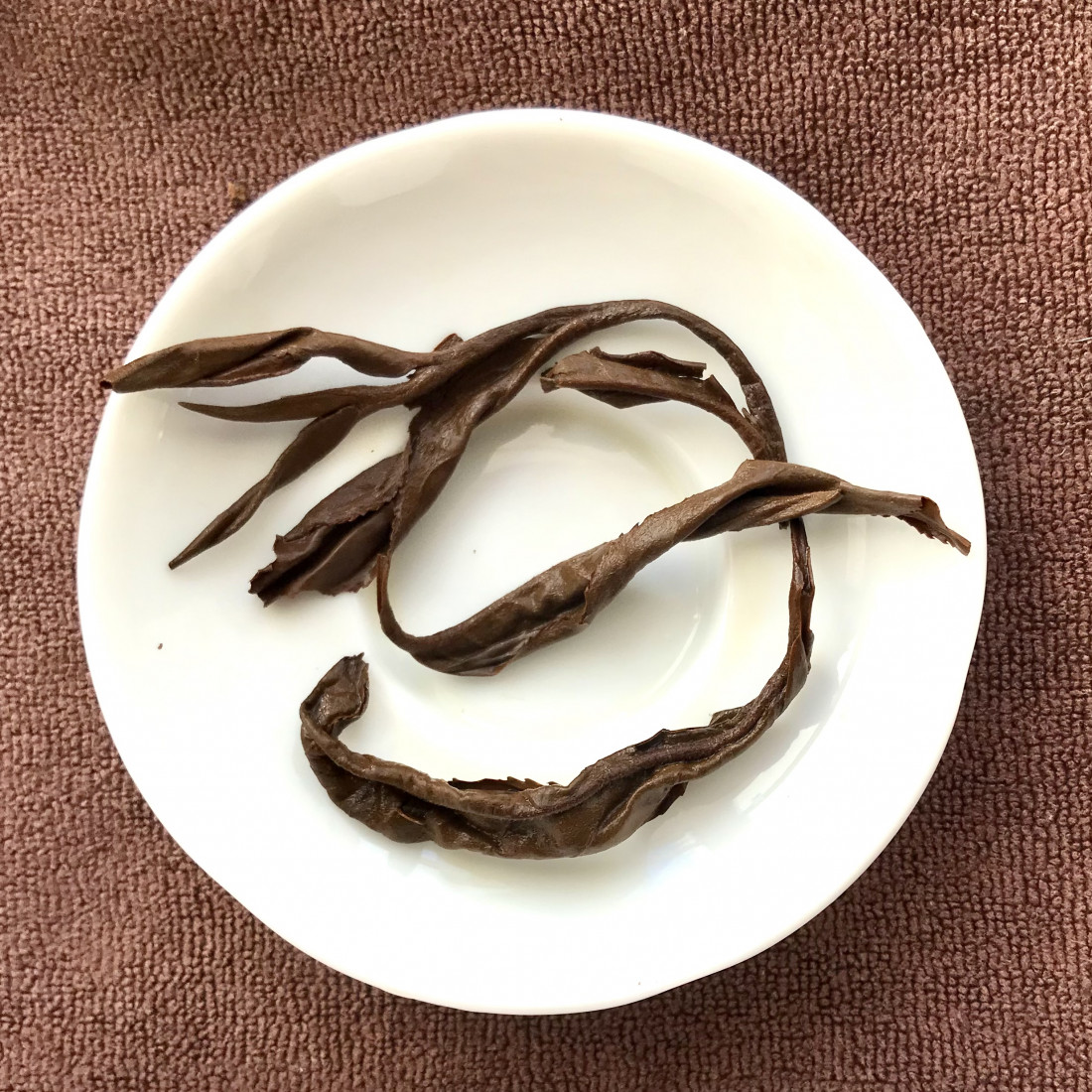 Червоний чай "Дяньхун з древніх дерев... Червоний чай "Дяньхун з древніх дерев...