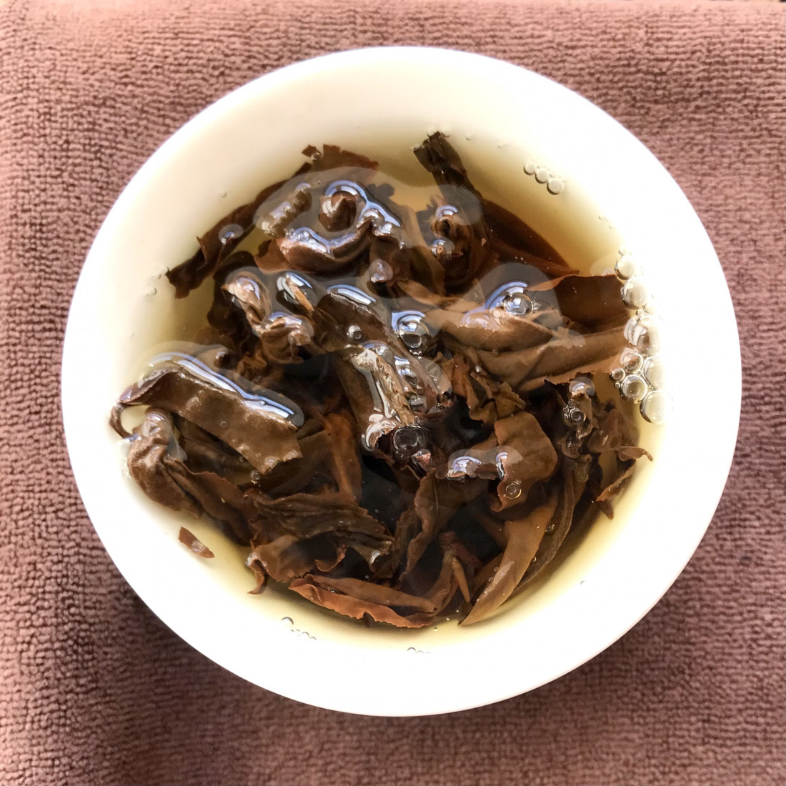 Червоний чай "Дяньхун з древніх дерев... Червоний чай "Дяньхун з древніх дерев...