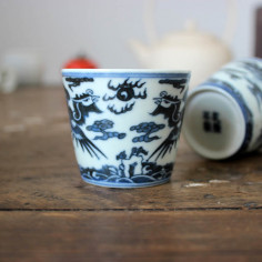 Антикварна чаша «Два фенікси»