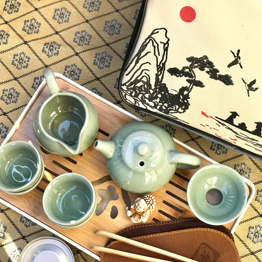 Безтурботність - набір посуду з... Безтурботність - набір посуду з...