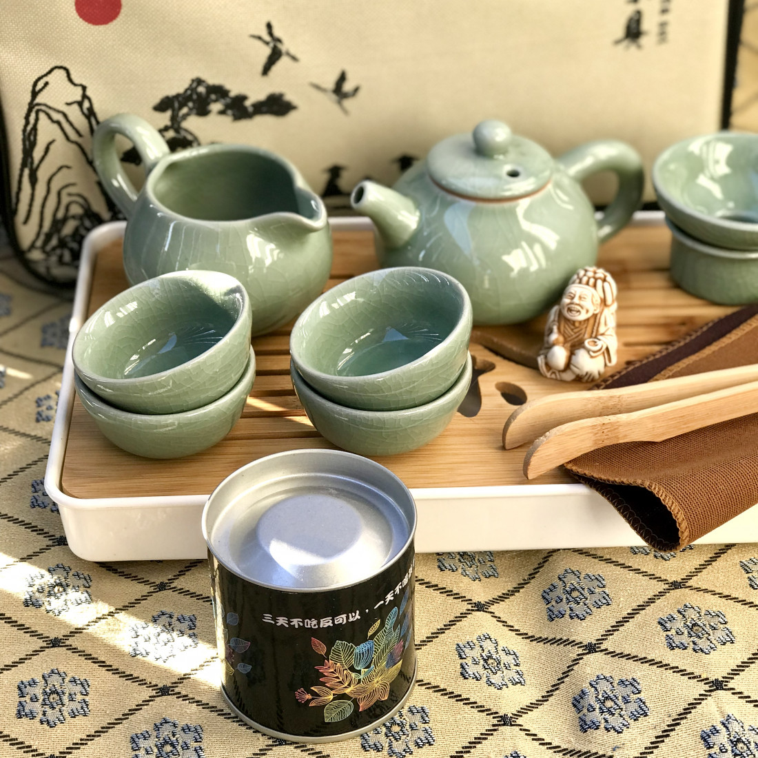 Безтурботність - набір посуду з... Безтурботність - набір посуду з...