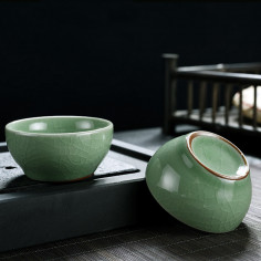 Чаша з ґеяо кольору зеленої...