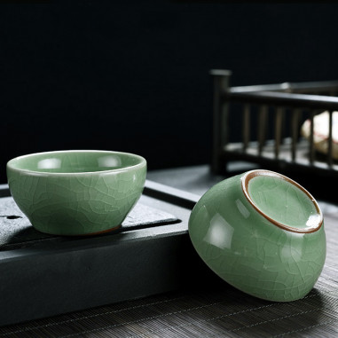 Чаша з ґеяо кольору зеленої сливи