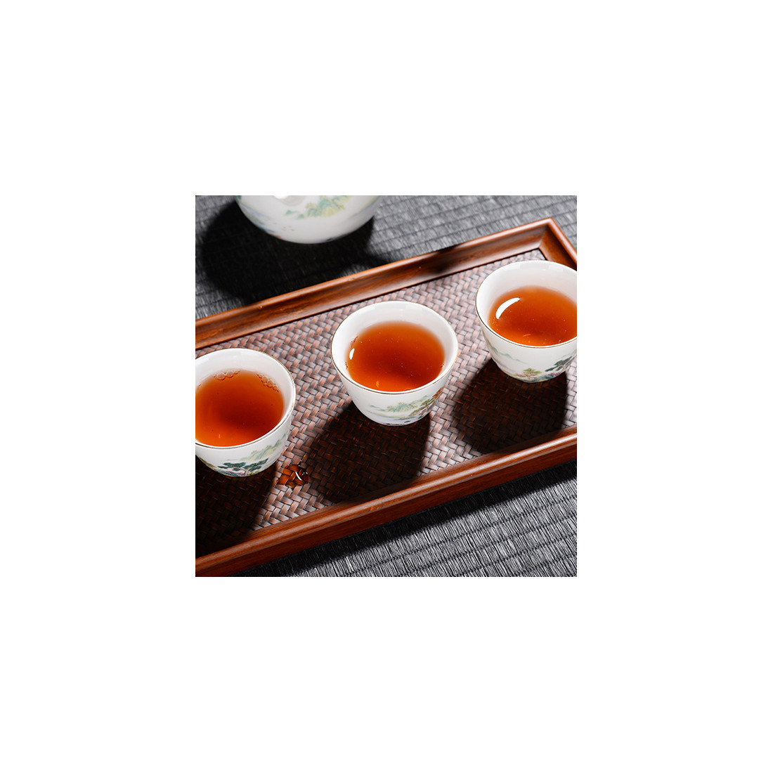 Чаша з пейзажем з фарфору кольору... Чаша з пейзажем з фарфору кольору...