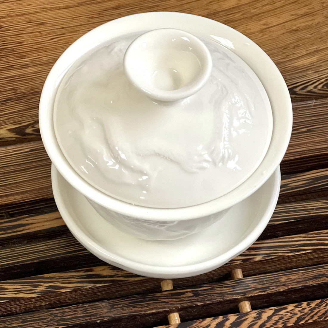 Рельєфна гайвань з драконами... Рельєфна гайвань з драконами...