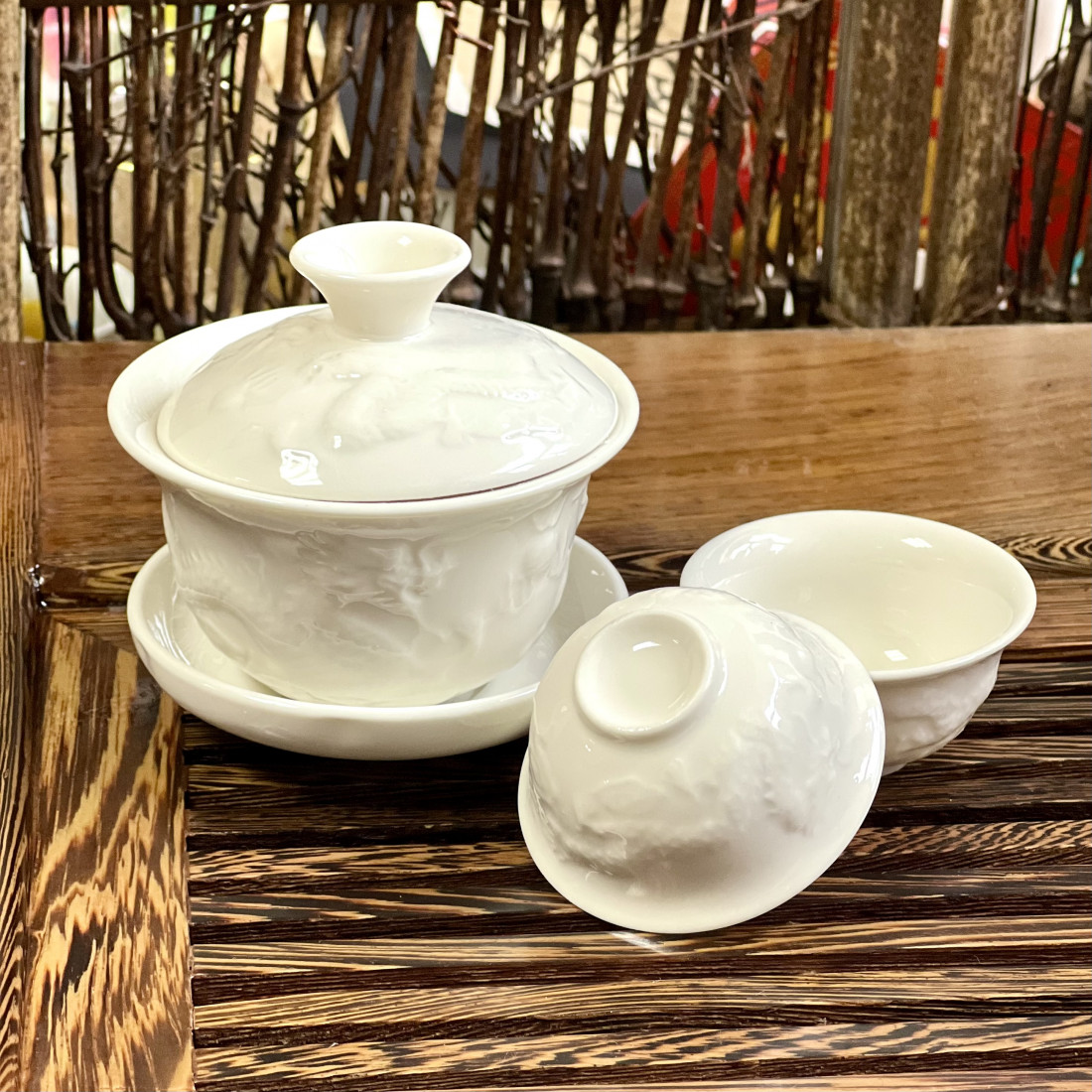 Рельєфна гайвань з драконами... Рельєфна гайвань з драконами...