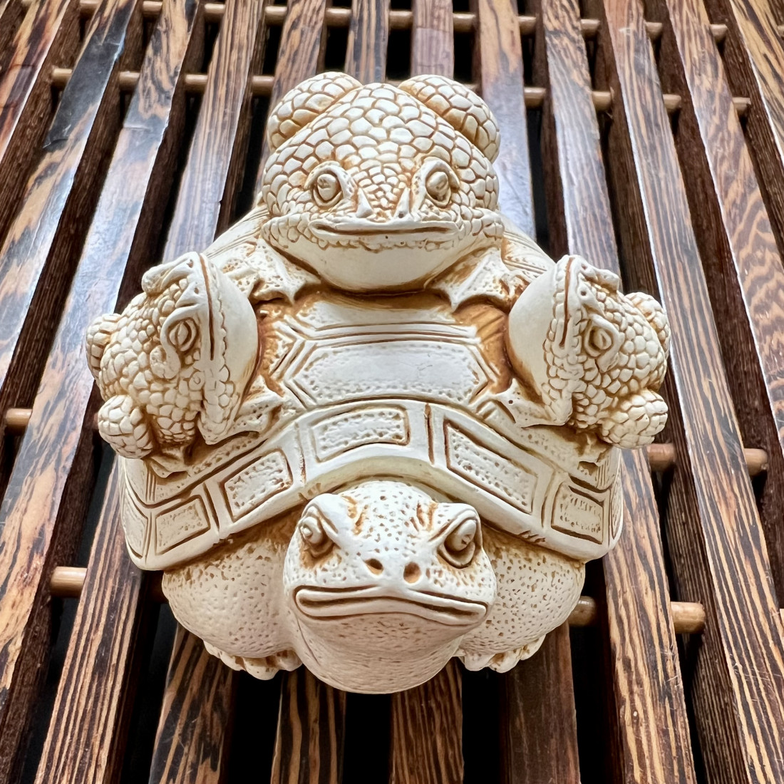 Нецке «Жаби та черепаха» Нецке «Жаби та черепаха»