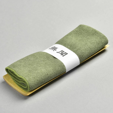 Чахе із зеленим рушником