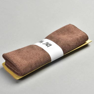 Чахє з коричневим рушником