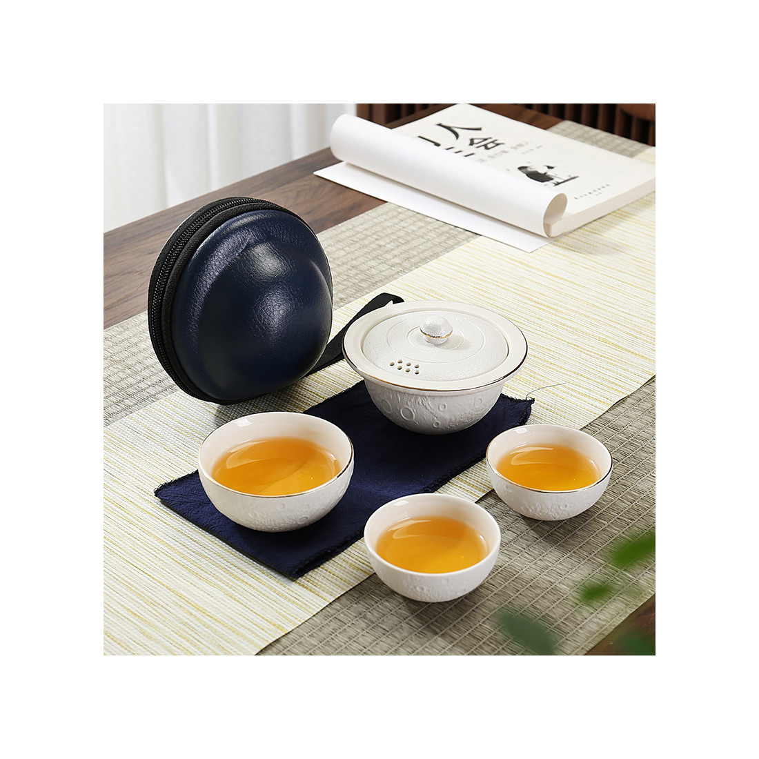 Чайний набір для подорожей "Місяць" Чайний набір для подорожей "Місяць"