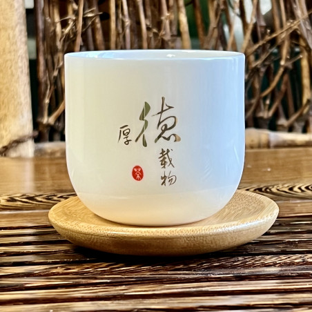 Чаша "Гідность" з фарфору кольору білого нефриту