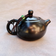 Чорний чайник