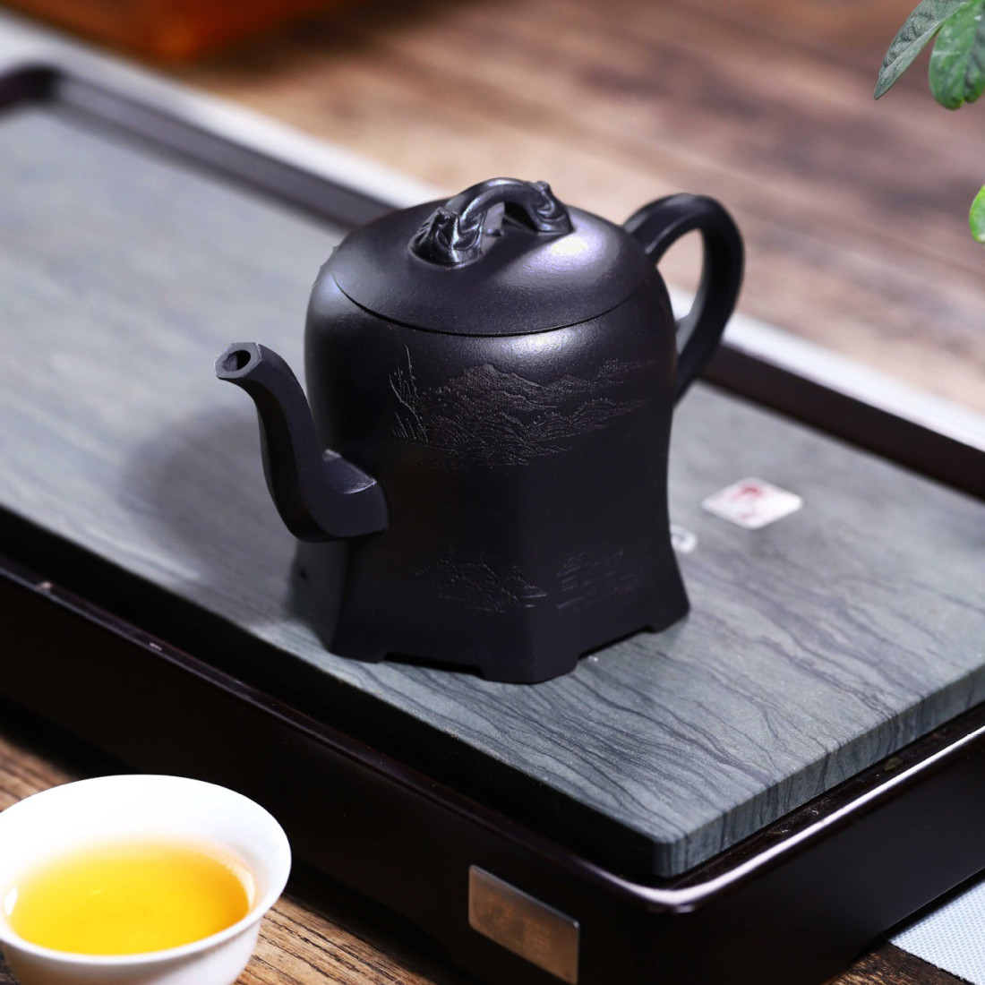 Чайник "Дзеркальний блиск нефриту" з... Чайник "Дзеркальний блиск нефриту" з...