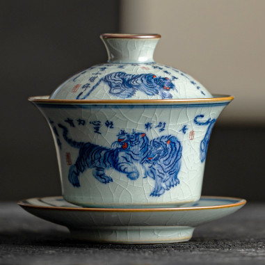 Гайвань із порцеляни Цзінхуа "П'ять тигрів" Гайвань із порцеляни Цзінхуа "П'ять тигрів"