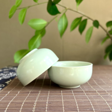 Чаша із світло-зеленого дін'яо