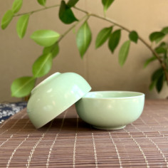 Чаша із зеленого дін'яо