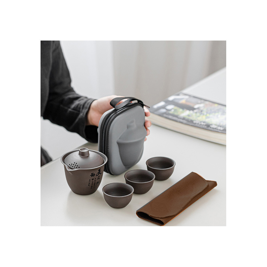 Глиняний чайний набір для подорожей Глиняний чайний набір для подорожей