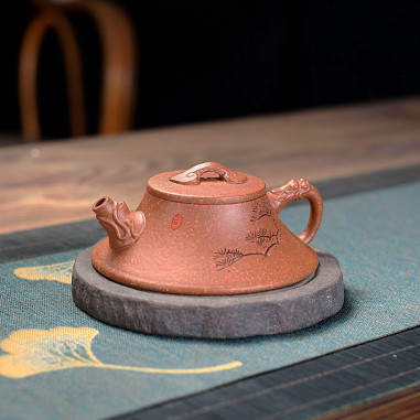 «Слухаючи вітер» — чайник з їсінської глини