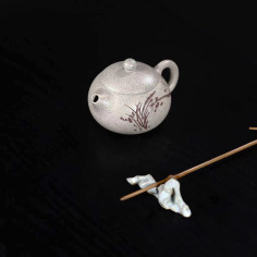 Маленький їсінський чайник із білої кунжутної дуані