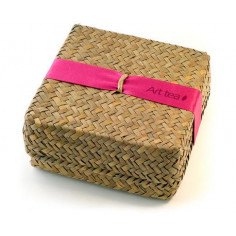 Цукерки art tea в плетеній коробці