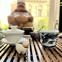 Кіт — маленька статуетка з... 2