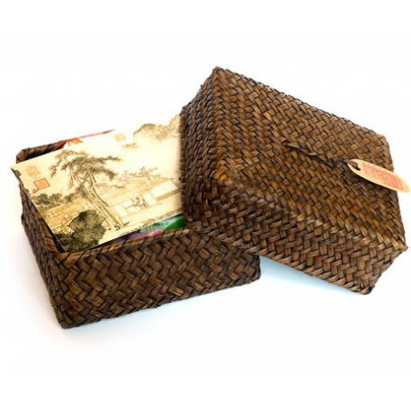 Подарунковий набір чаю та чайних солодощів