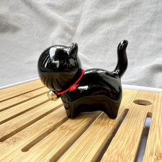 Кіт — маленька статуетка з... 2