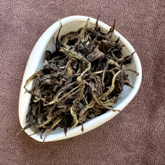 Білий півнячий гребінь