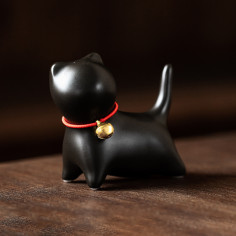 Кіт — маленька статуетка з... 2