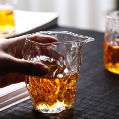 Високий чахай без ручки... 2