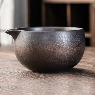 Чаван з носиком для збивання матча