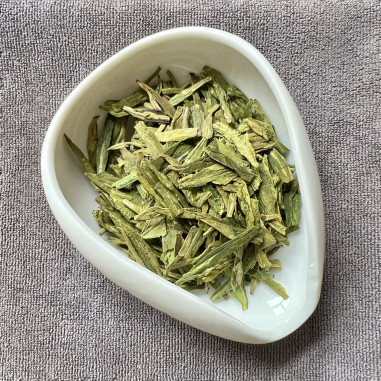 Колодязь дракона з озера Сіху