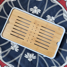 Прямокутна чабань з білою...