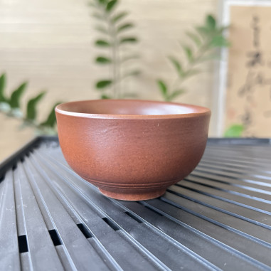 Глиняна чаша з глазур'ю