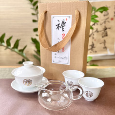 Базовий подарунковий набір...