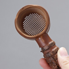 Ситечко з ручкою з кореня...