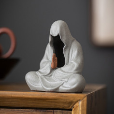 Глиняна статуетка...